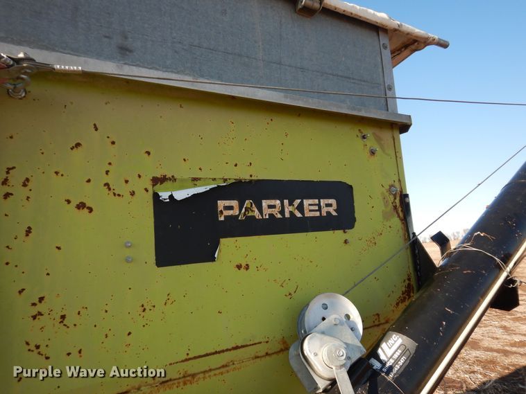 image for item JQ9958 Parker J2100  gravity wagon