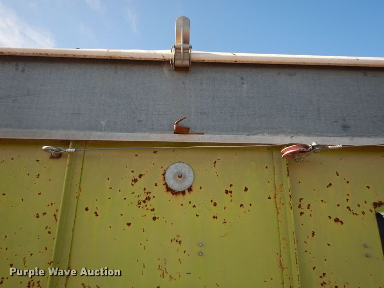 image for item JQ9958 Parker J2100  gravity wagon