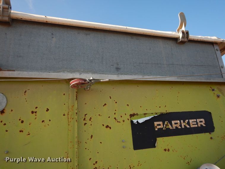 image for item JQ9958 Parker J2100  gravity wagon