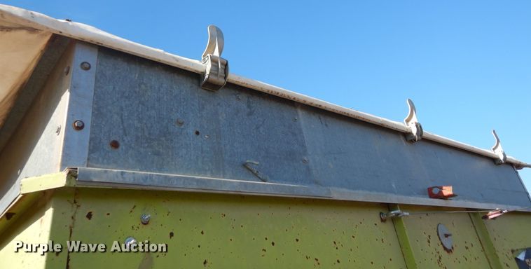 image for item JQ9958 Parker J2100  gravity wagon