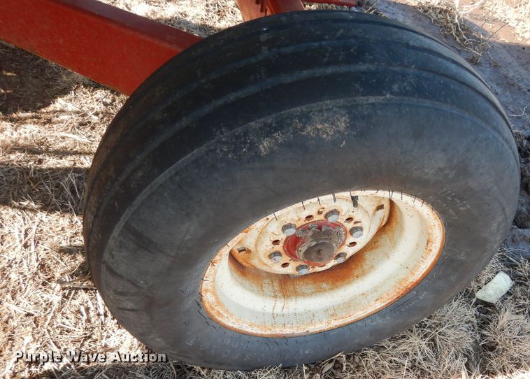 image for item JQ9958 Parker J2100  gravity wagon