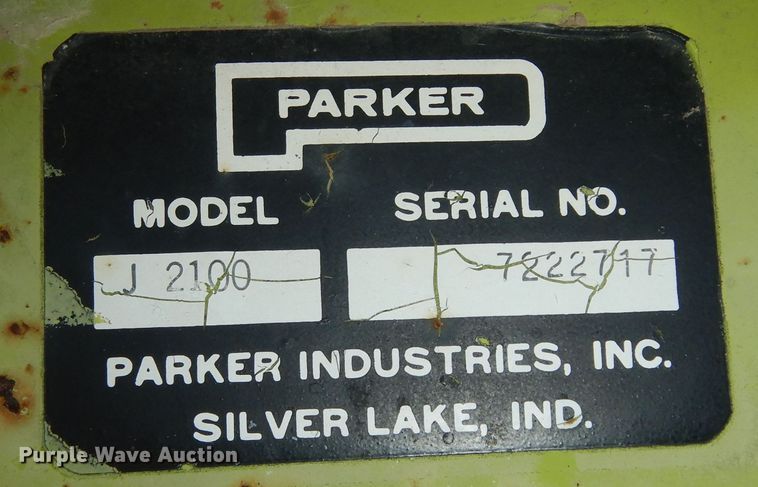 image for item JQ9958 Parker J2100  gravity wagon