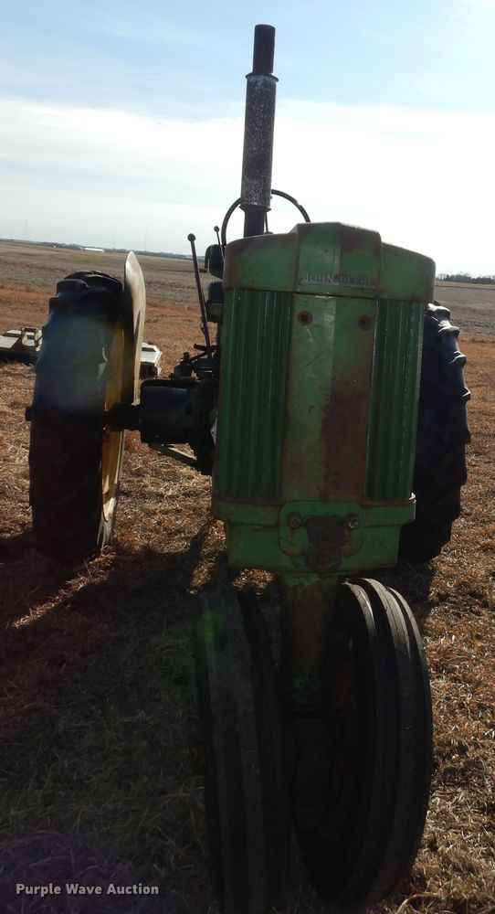 image for item JQ9977 1952 John Deere 50  tractor