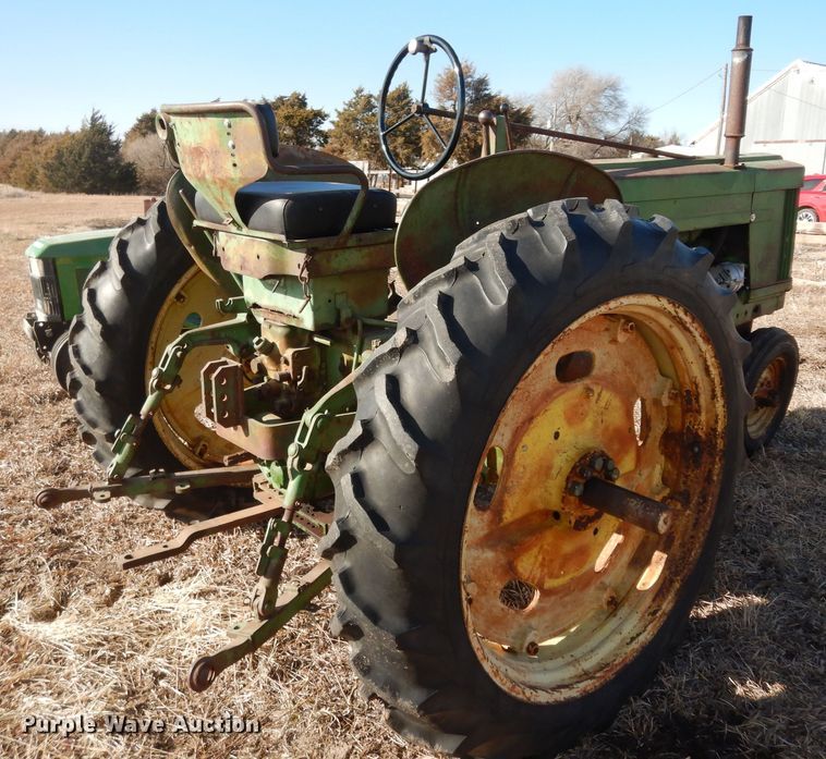 image for item JQ9977 1952 John Deere 50  tractor