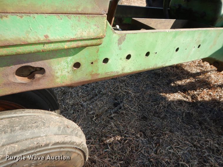 image for item JQ9977 1952 John Deere 50  tractor