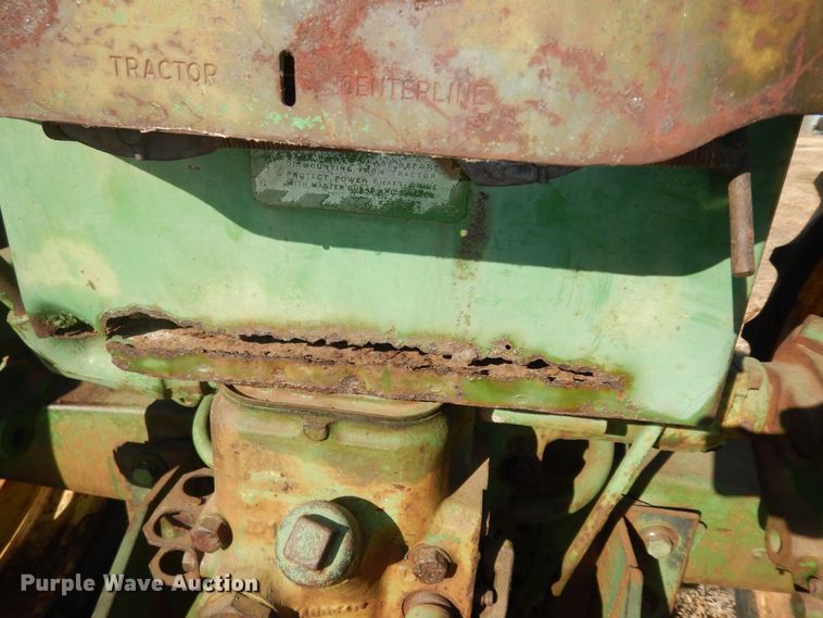 image for item JQ9977 1952 John Deere 50  tractor