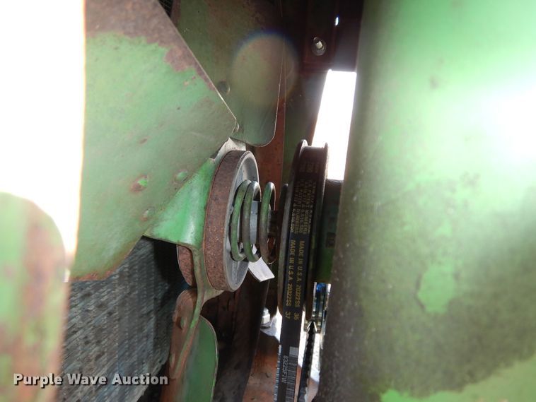 image for item JQ9977 1952 John Deere 50  tractor