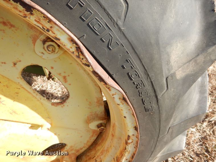 image for item JQ9977 1952 John Deere 50  tractor