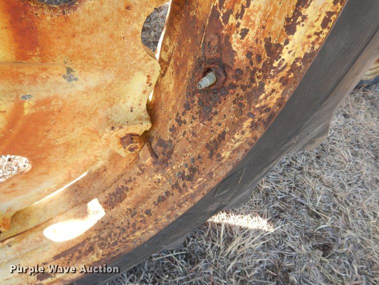 image for item JQ9977 1952 John Deere 50  tractor