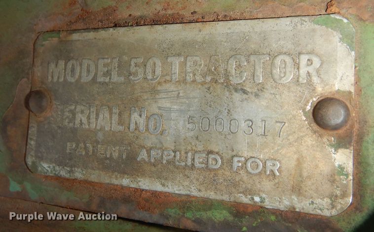 image for item JQ9977 1952 John Deere 50  tractor