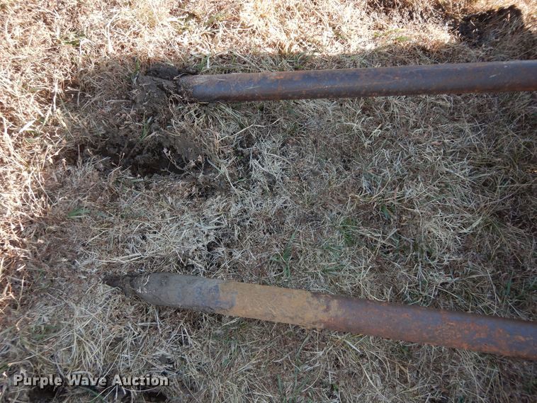 image for item JR9010 (2) bale spears