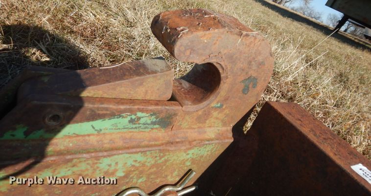 image for item JR9011 John Deere  quick attach