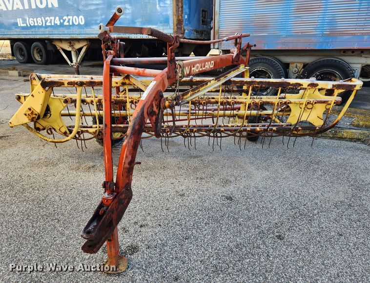image for item KT9483 New Holland 256  hay rake