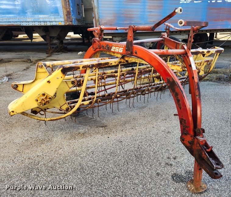 image for item KT9483 New Holland 256  hay rake