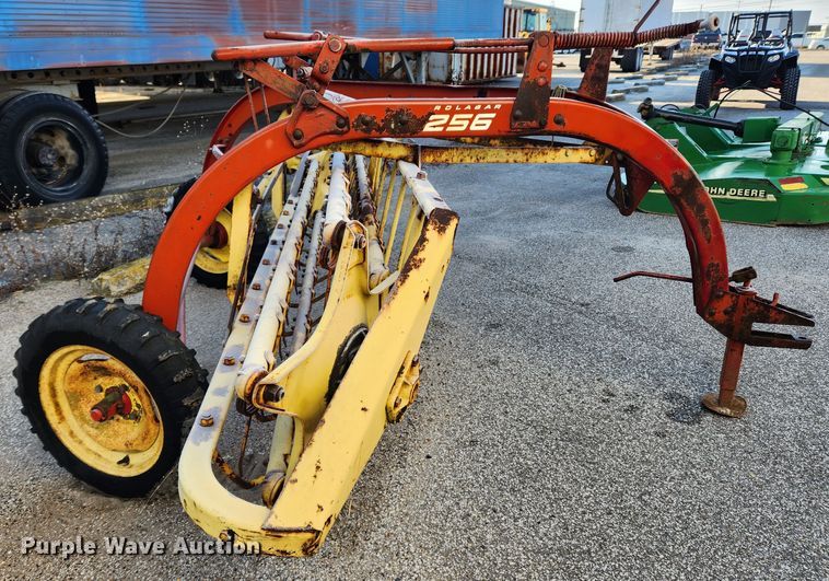 image for item KT9483 New Holland 256  hay rake