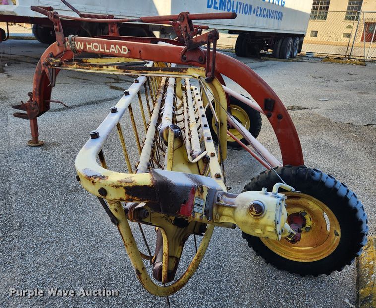 image for item KT9483 New Holland 256  hay rake