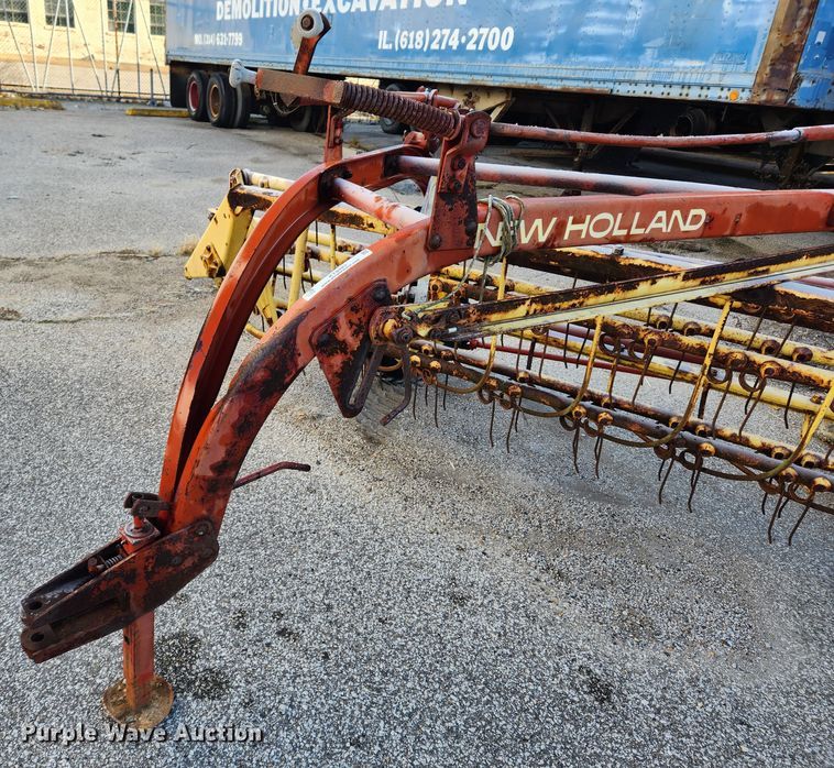 image for item KT9483 New Holland 256  hay rake