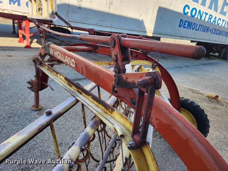 image for item KT9483 New Holland 256  hay rake