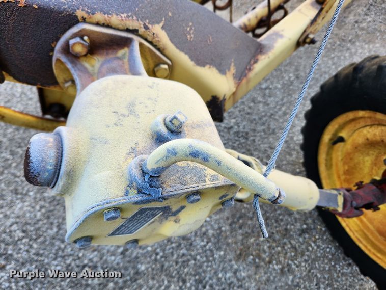 image for item KT9483 New Holland 256  hay rake