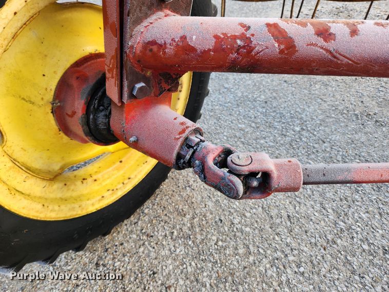 image for item KT9483 New Holland 256  hay rake