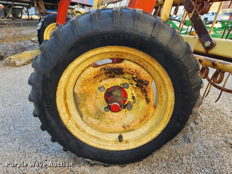 image for item KT9483 New Holland 256  hay rake