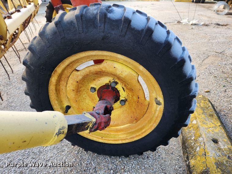 image for item KT9483 New Holland 256  hay rake