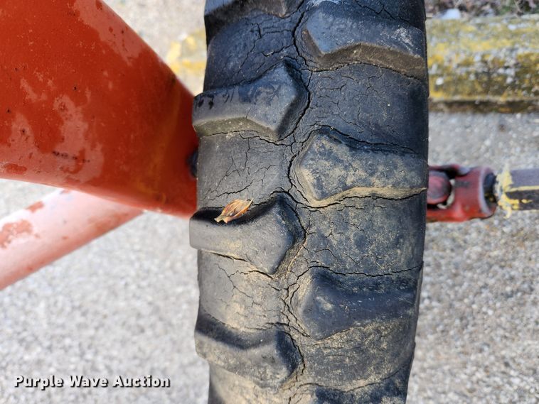 image for item KT9483 New Holland 256  hay rake