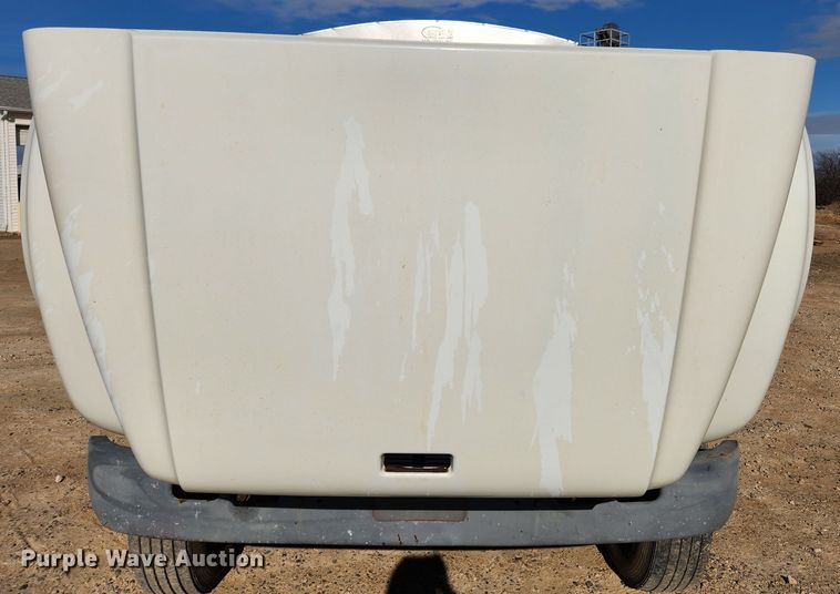 image for item KT9589 1993 International 4900  fertilizer delivery truck