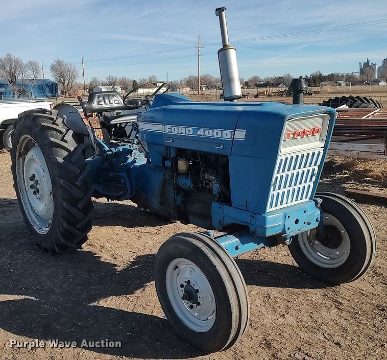 image for item MN9017 Ford 4000  tractor