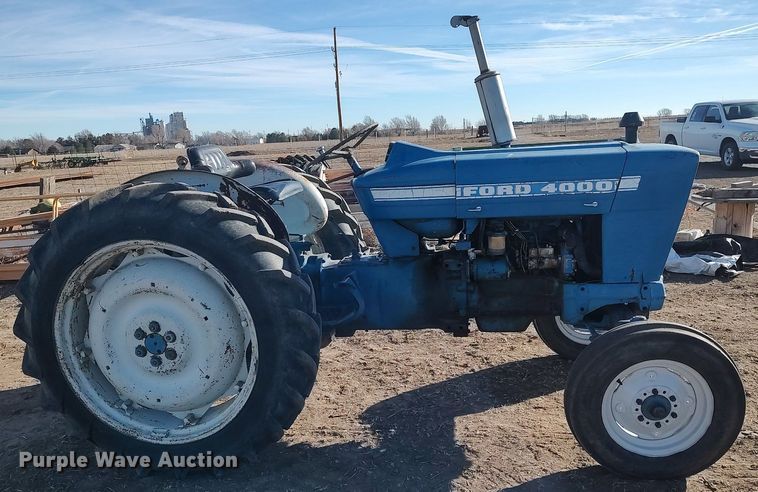 image for item MN9017 Ford 4000  tractor