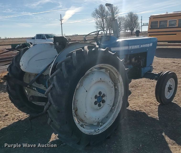 image for item MN9017 Ford 4000  tractor