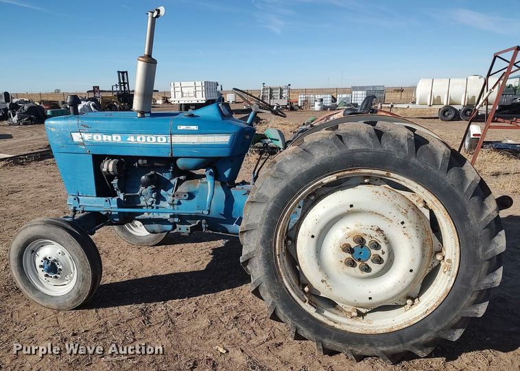 image for item MN9017 Ford 4000  tractor