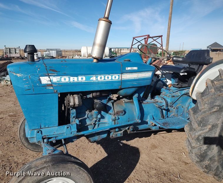 image for item MN9017 Ford 4000  tractor
