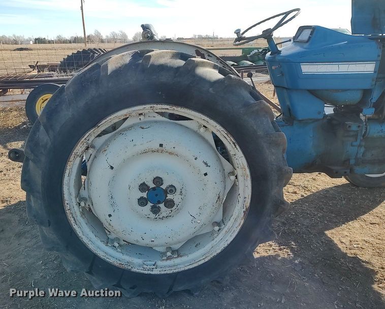 image for item MN9017 Ford 4000  tractor