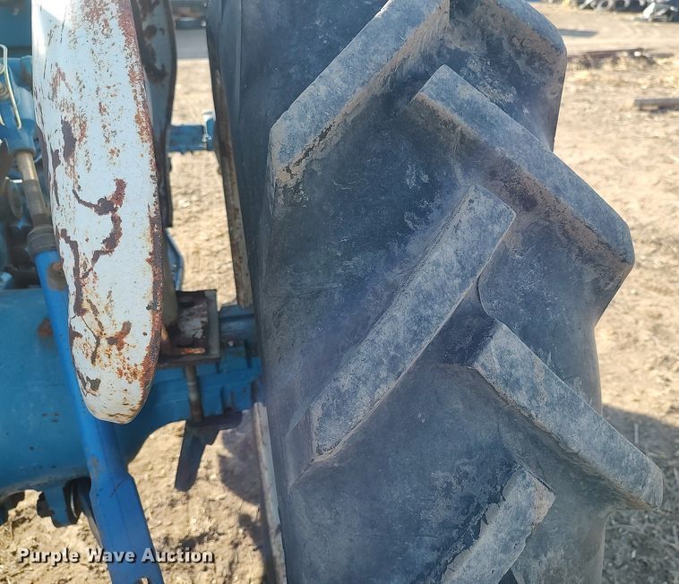 image for item MN9017 Ford 4000  tractor