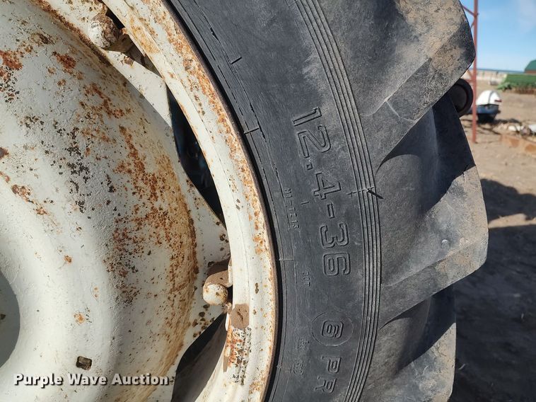 image for item MN9017 Ford 4000  tractor