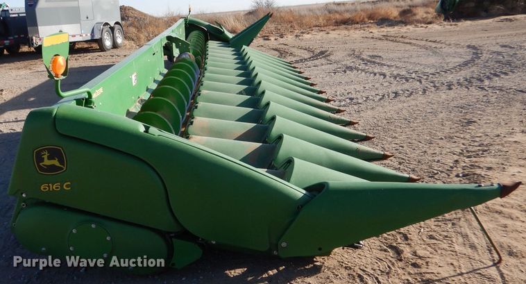 image for item MP9059 John Deere 616C  corn head