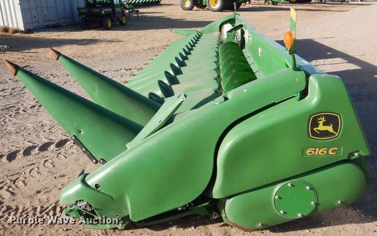 image for item MP9059 John Deere 616C  corn head