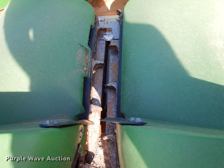 image for item MP9059 John Deere 616C  corn head