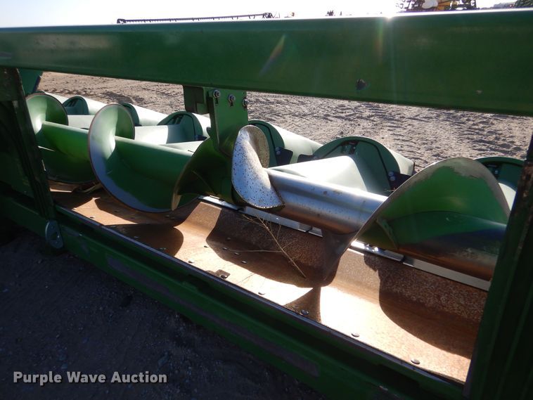 image for item MP9059 John Deere 616C  corn head