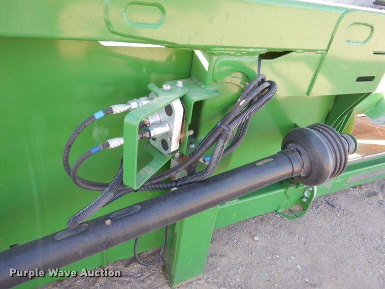 image for item MP9059 John Deere 616C  corn head