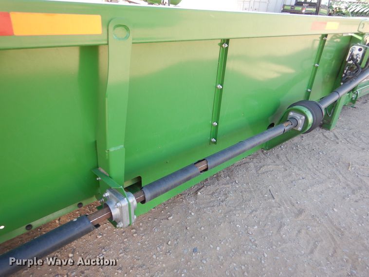 image for item MP9059 John Deere 616C  corn head