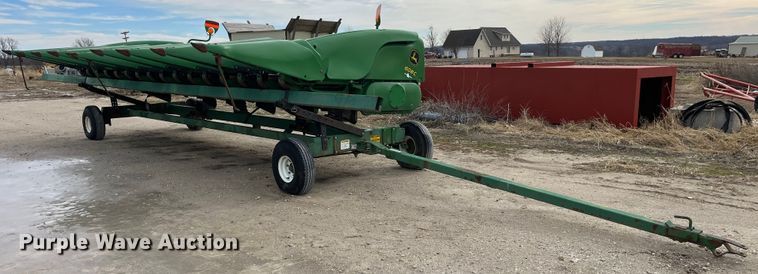 image for item MW9451 2012 John Deere 608C  corn head