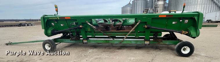 image for item MW9451 2012 John Deere 608C  corn head