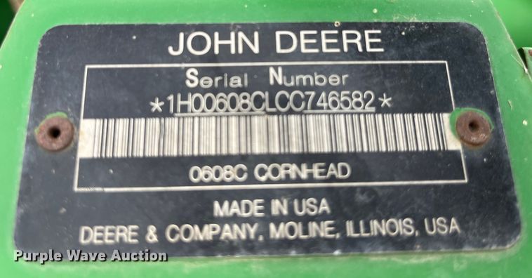 image for item MW9451 2012 John Deere 608C  corn head