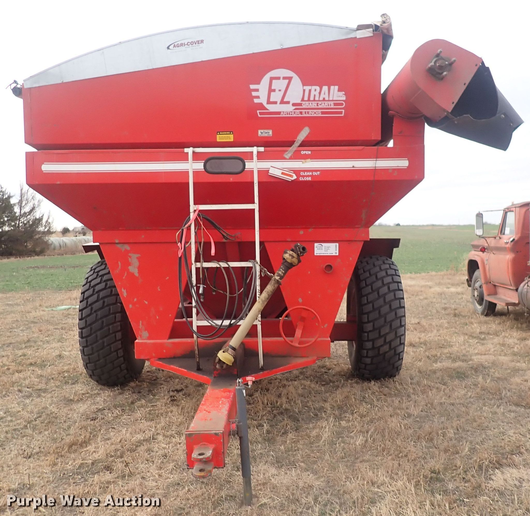 EZ Trail 475 grain cart in Inman, KS Item DQ3893 sold Purple Wave