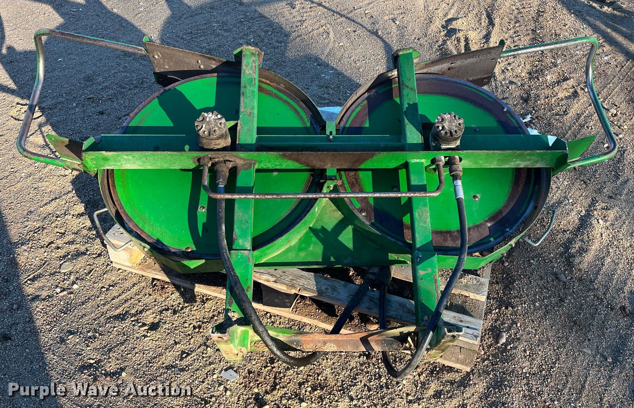 John Deere 9500 combine chaff spreader in Kinsley, KS Item DQ4019