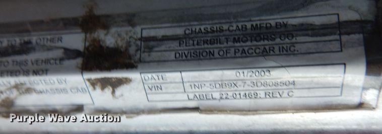 image for item DF8294 2003 Peterbilt 379  semi truck