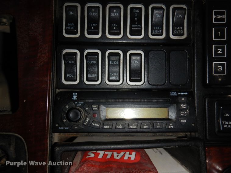 image for item DF8295 2010 International Lonestar  semi truck