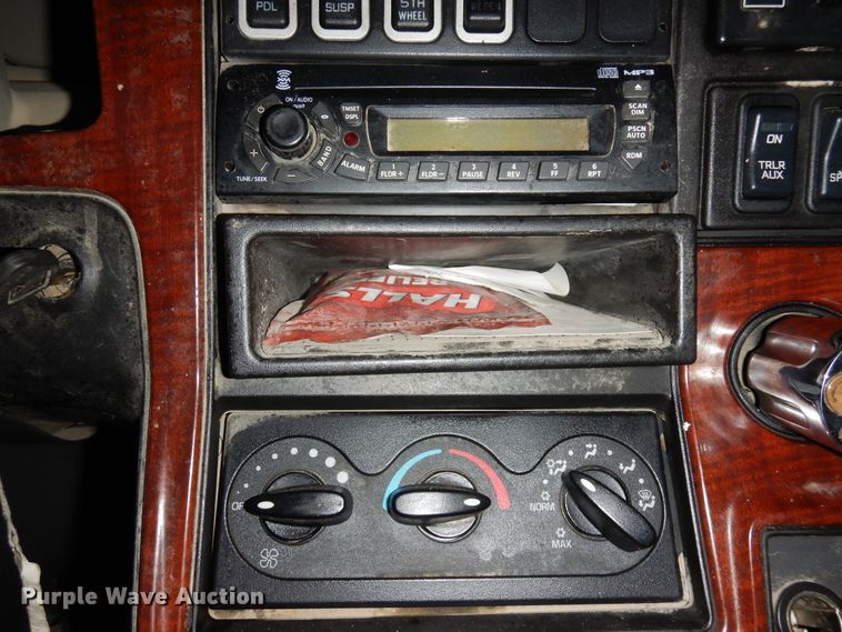 image for item DF8295 2010 International Lonestar  semi truck